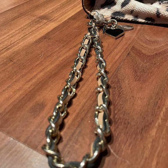 Guess Wristlet Bag Animal print Clutch Pouch Handbag - Picture 1 of 7